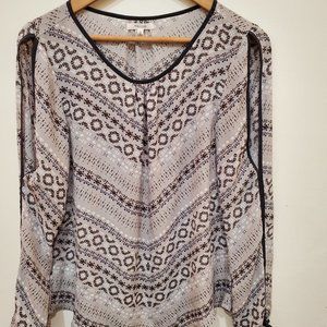 Maurices Women’s Blouse size Extra Small